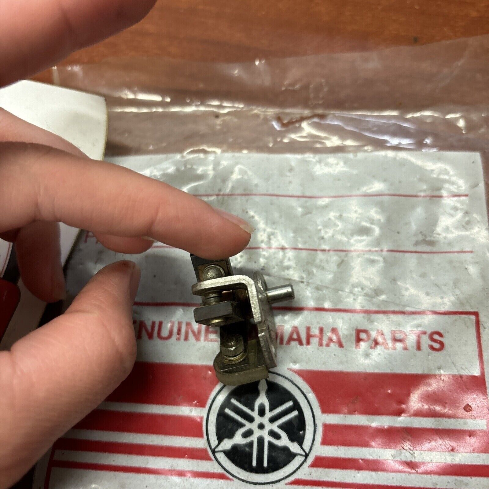 NOS Yamaha CONTACT BREAKER 296-81321-21 SUB 1V1-81321-90-00 1V1-81321-20-00 Y173