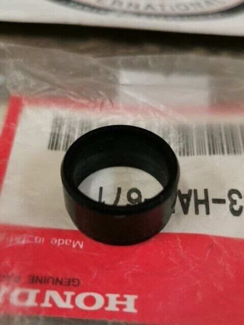 NOS HONDA TRX350 FOURTRAX DUST SEAL 1986 91263-HA7-671 H102