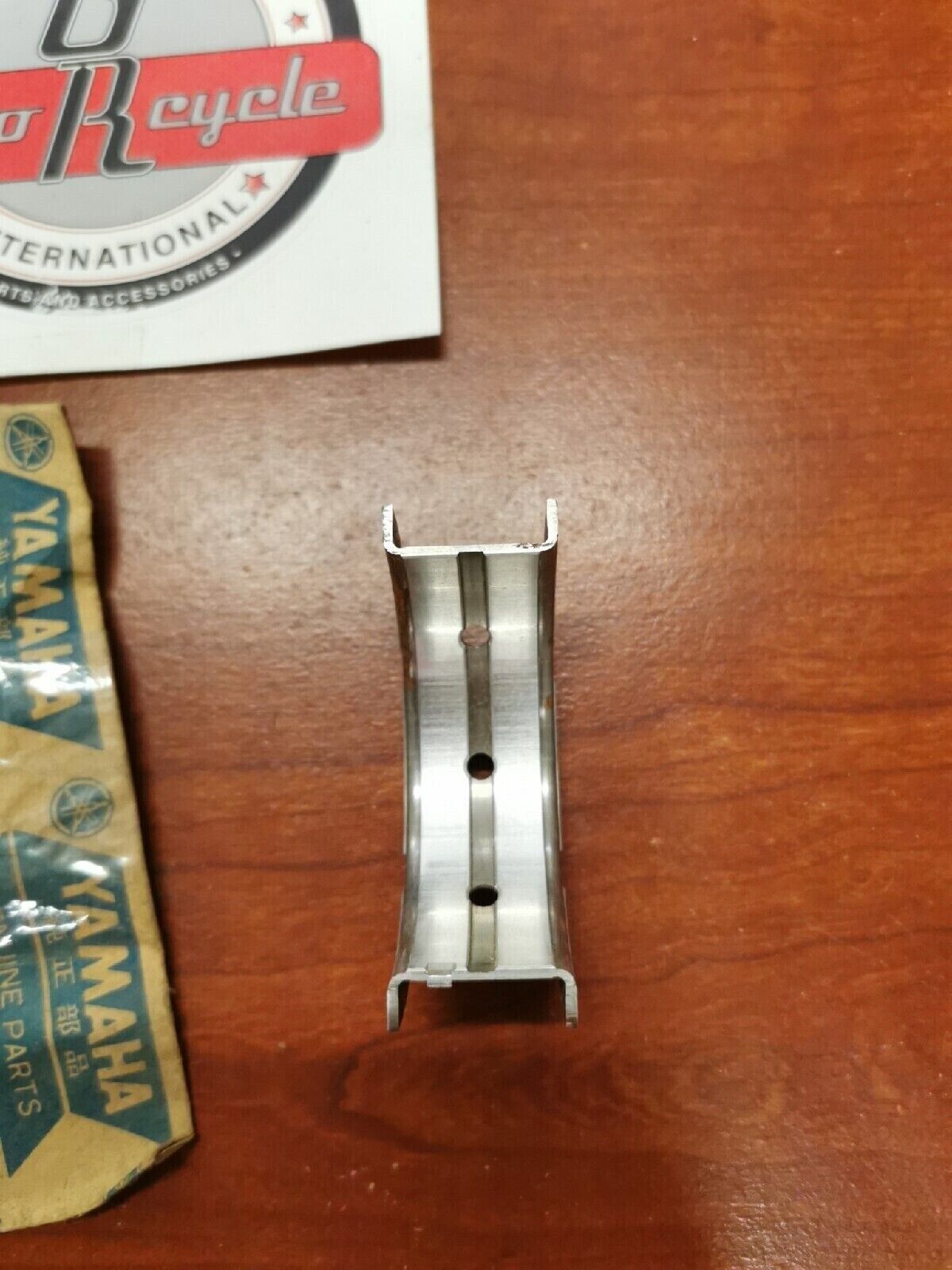 NOS Yamaha XS750 CRANKSHAFT PLANE BEARING 2 1J7-11417-30-00 Y70