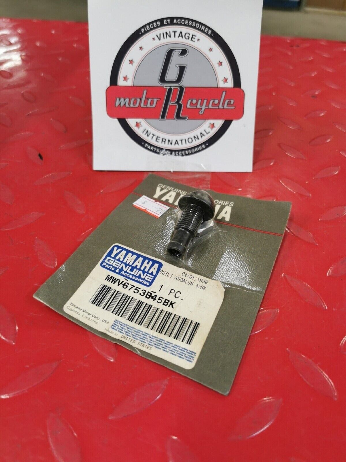 NOS YAMAHA OUTLT ANDALUM  45BK  MWV-6753B-45-BK   Y50