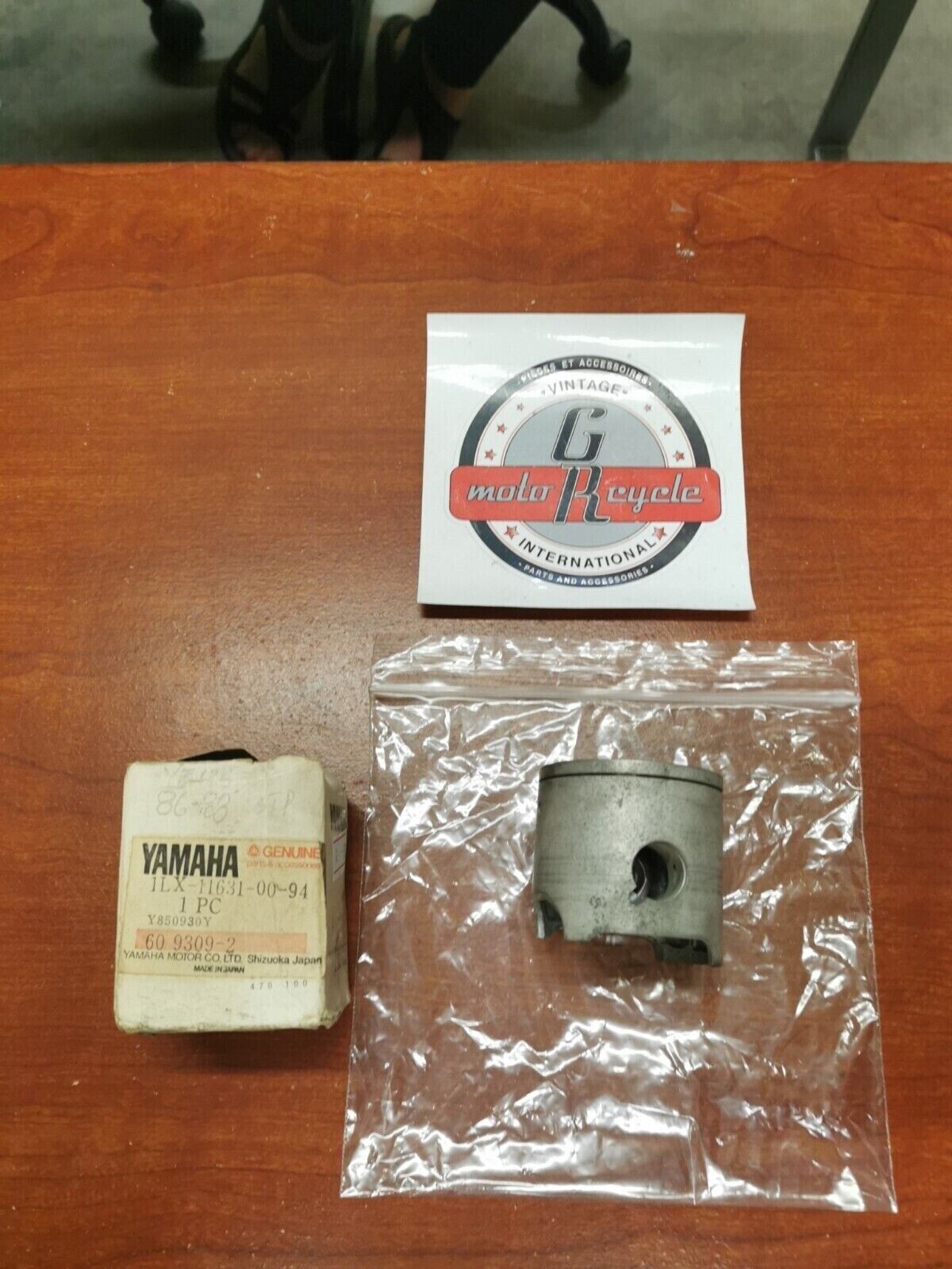 NOS Yamaha 1986 1987 1988 YZ125 PISTON STD 1LX-11631-00-94 Y86