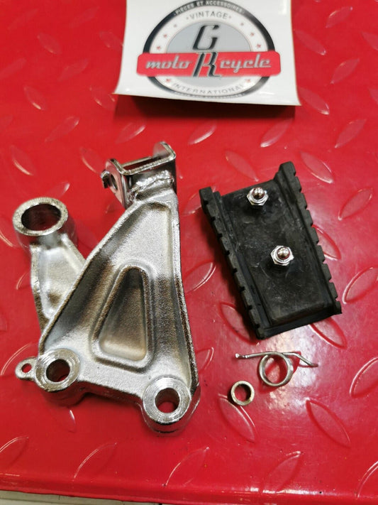 NOS Yamaha V-MAX1200 1986 - 1991 FRONT FOOTREST ASSY (RIGHT) 1UT-27420-00-93 Y19