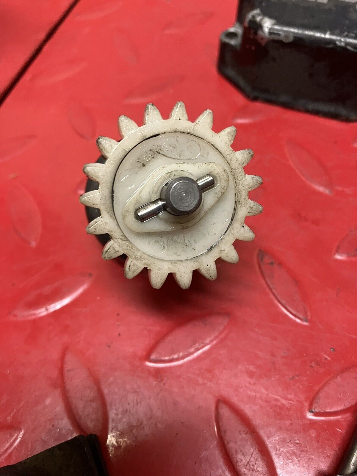 Kawasaki KX125 1986 complete power exhaust valve assembly cover governor shaft