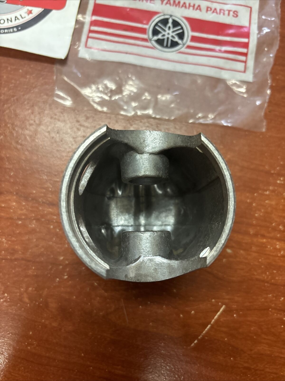 NOS Yamaha PISTON O/S 0.75 360-11637-01 SUB 360-11637-02-00 360-11637-03-00 Y175