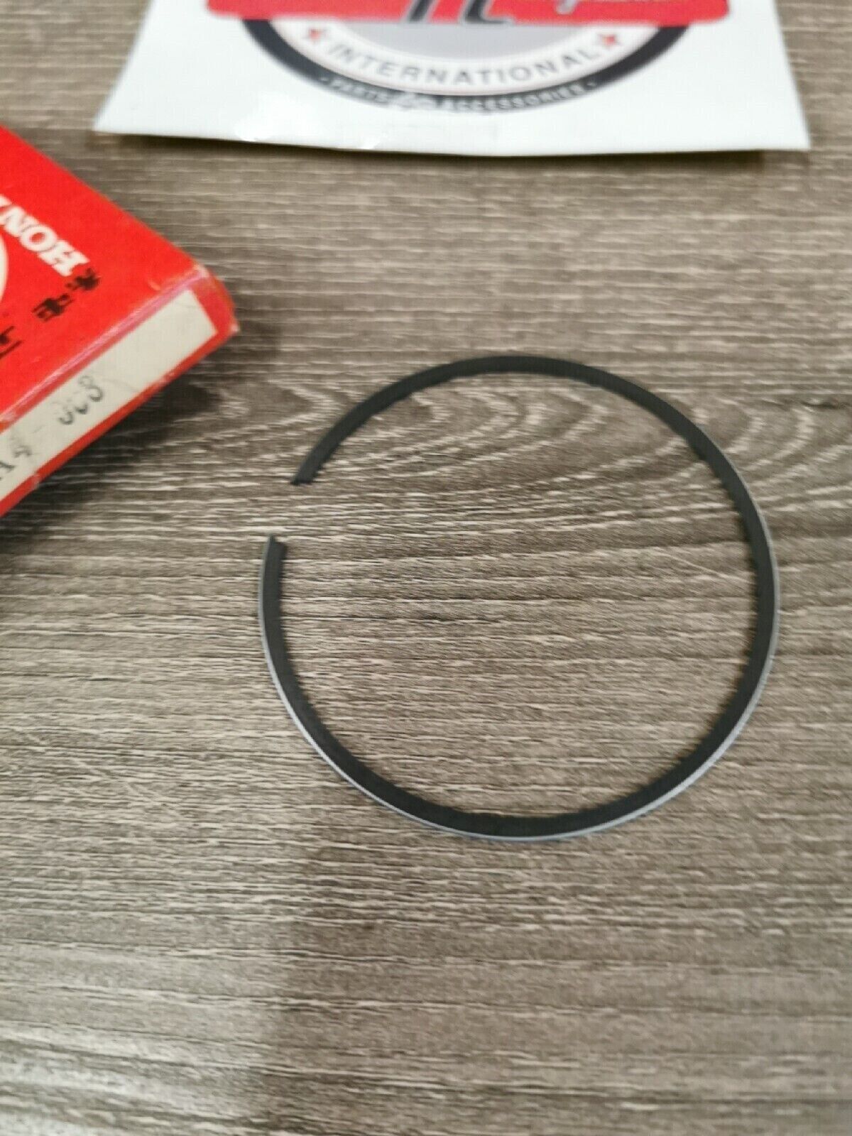 NOS HONDA CR250 1981 - 1985 PISTON RING .25  13122-KA4-003 SUB 130A2-KA4-003 H47