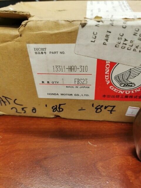 NOS Honda ATC250 TRX250 RIGHT CRANKSHAFT 13311-HA0-300 SUB 13311-HA0-310 H86