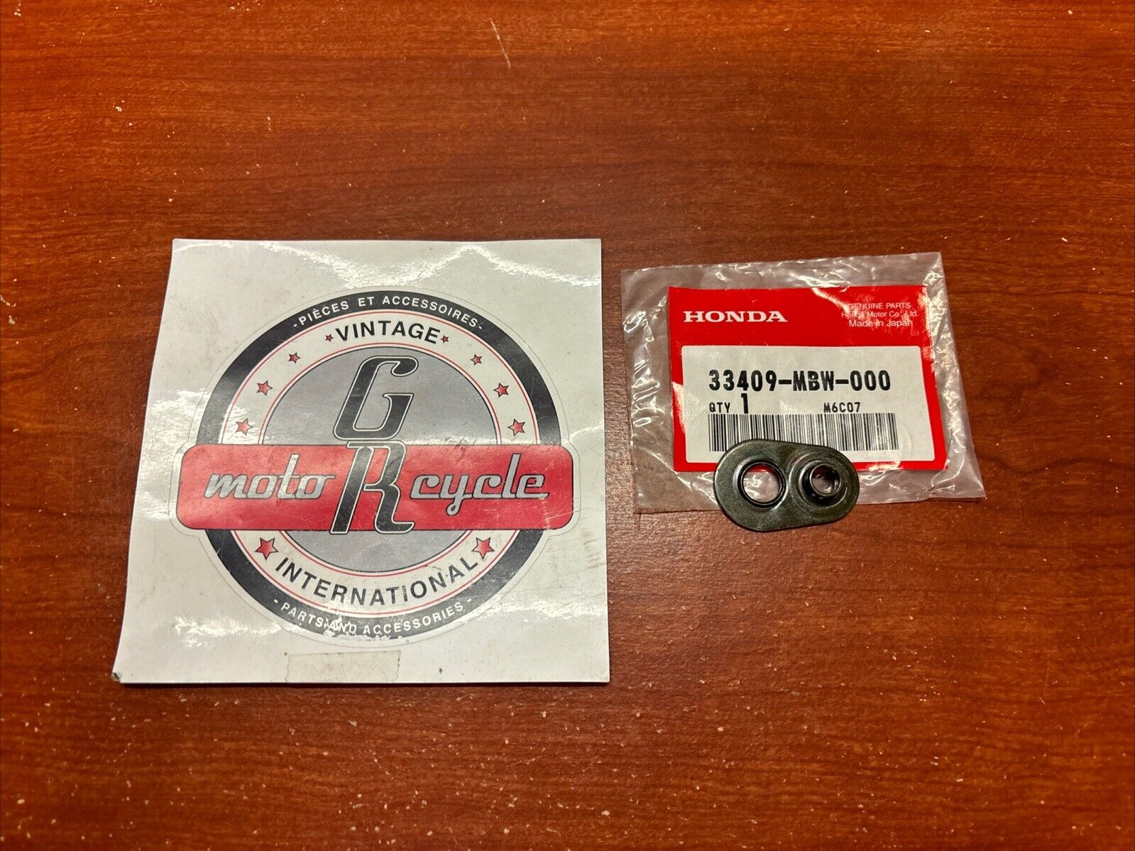 NOS Honda CB1300S CBR1000RR CBR600F TURN SIGNAL SETTING PLATE 33409-MBW-000 H172