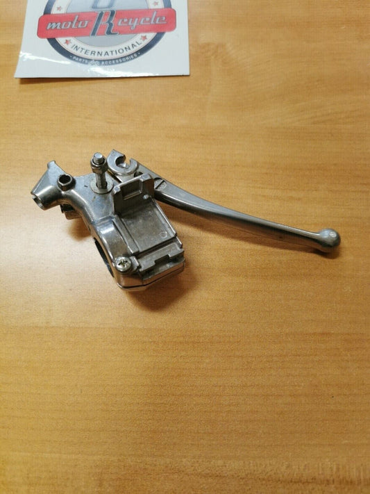 NOS YAMAHA  BRAVO  BR250 1993   LEFT LEVER HOLDER 8E3-W8291-01-00 Y44