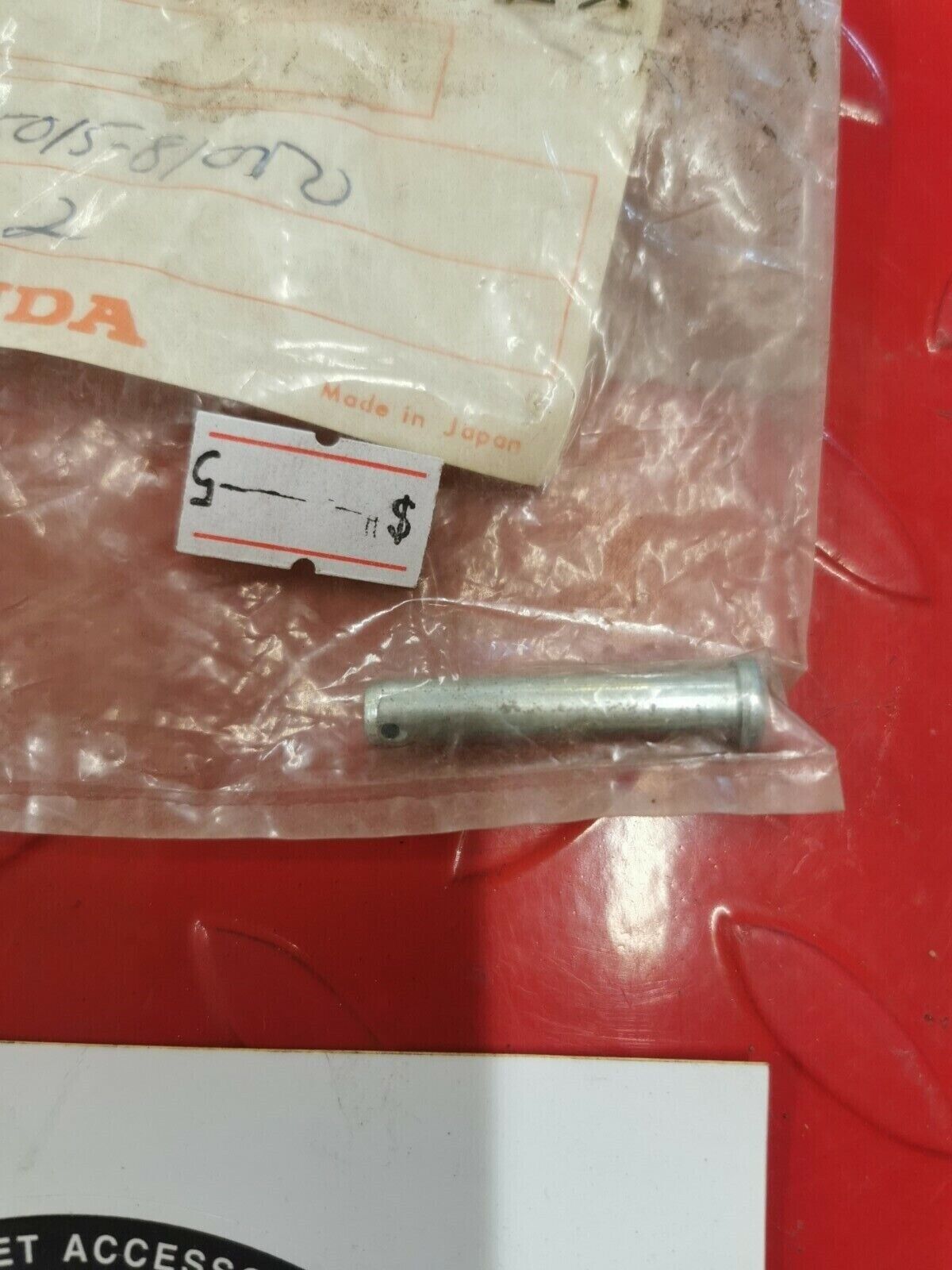 NOS Honda CA160 CA175 NH80 NH125 SH150 PILLION STEP PIN 95015-81000 H3