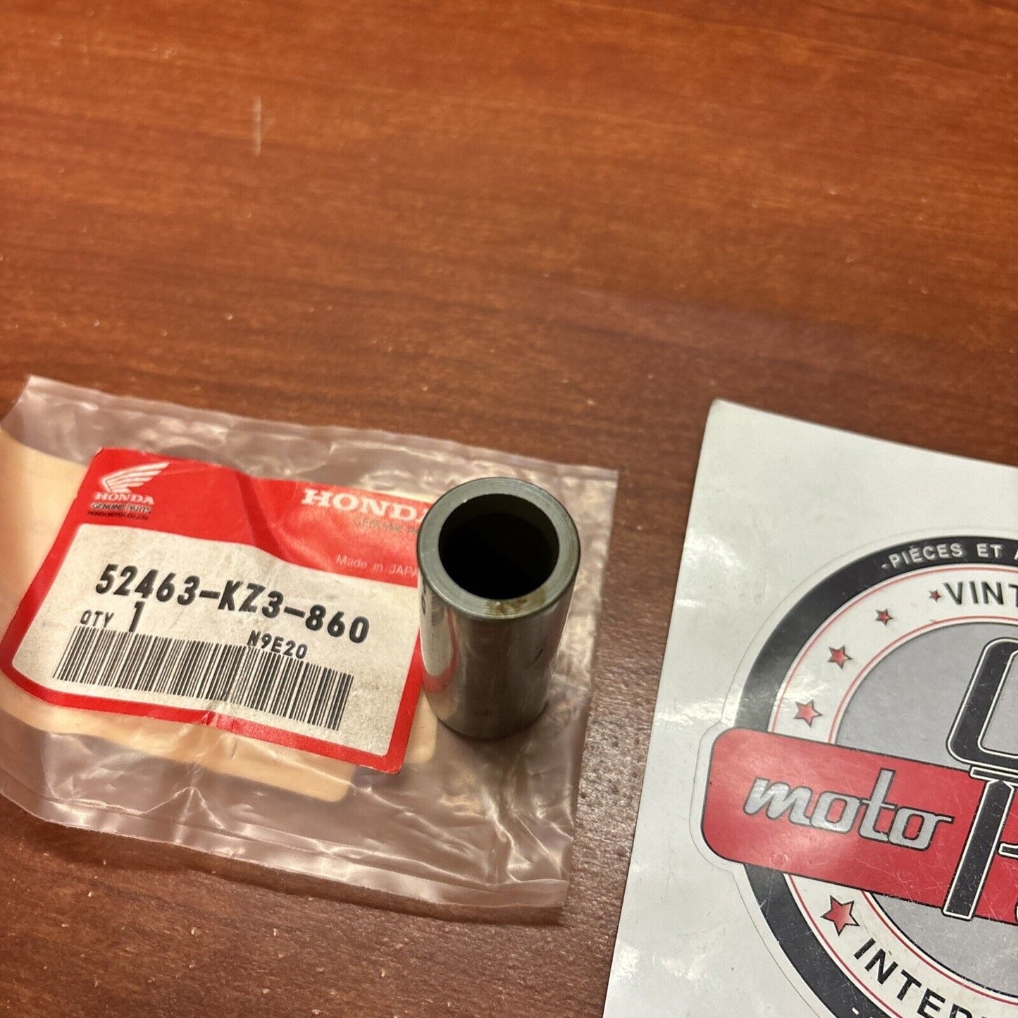 NOS Honda 1993 CR125R 1992 93 CR250R CUSHION ARM PIVOT COLLAR 52463-KZ3-860 H146