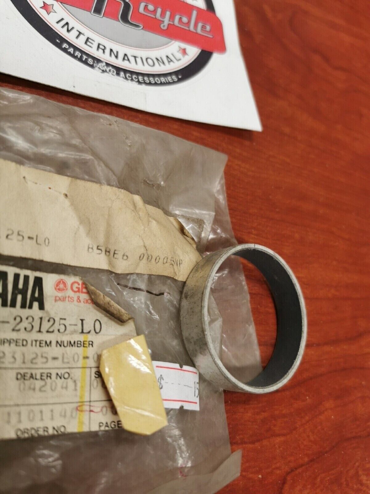 NOS Yamaha SLIDE METAL 1 4V4-23125-L0-00 SUB. 5EB-23125-00-00 Y70