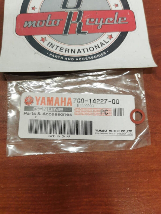 NOS Yamaha YS624 YP20 YP30 EF3000 EF2800 YG2800 GASKET 7G0-14227-00-00 Y82