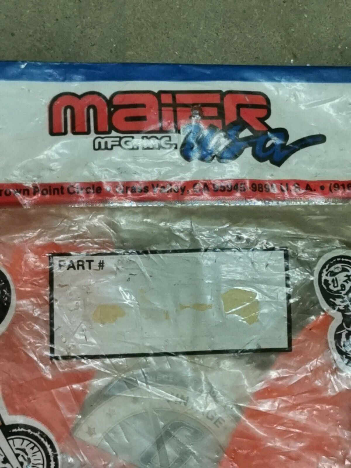 NOS MAIER HONDA CR125R CR250R  FUEL TANK RADIATOR SCOOPS SHROUD RED Kit J42