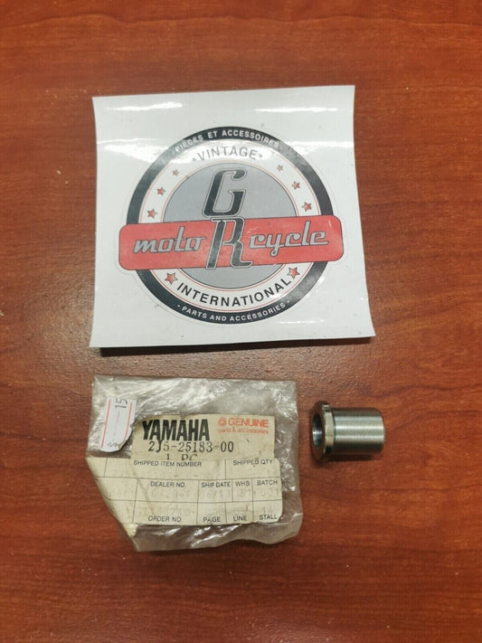 NOS Yamaha YZ80 TTR125 XT125 COLLAR 2J5-25183-00-00 SUB. 90387-126F8-00 Y71