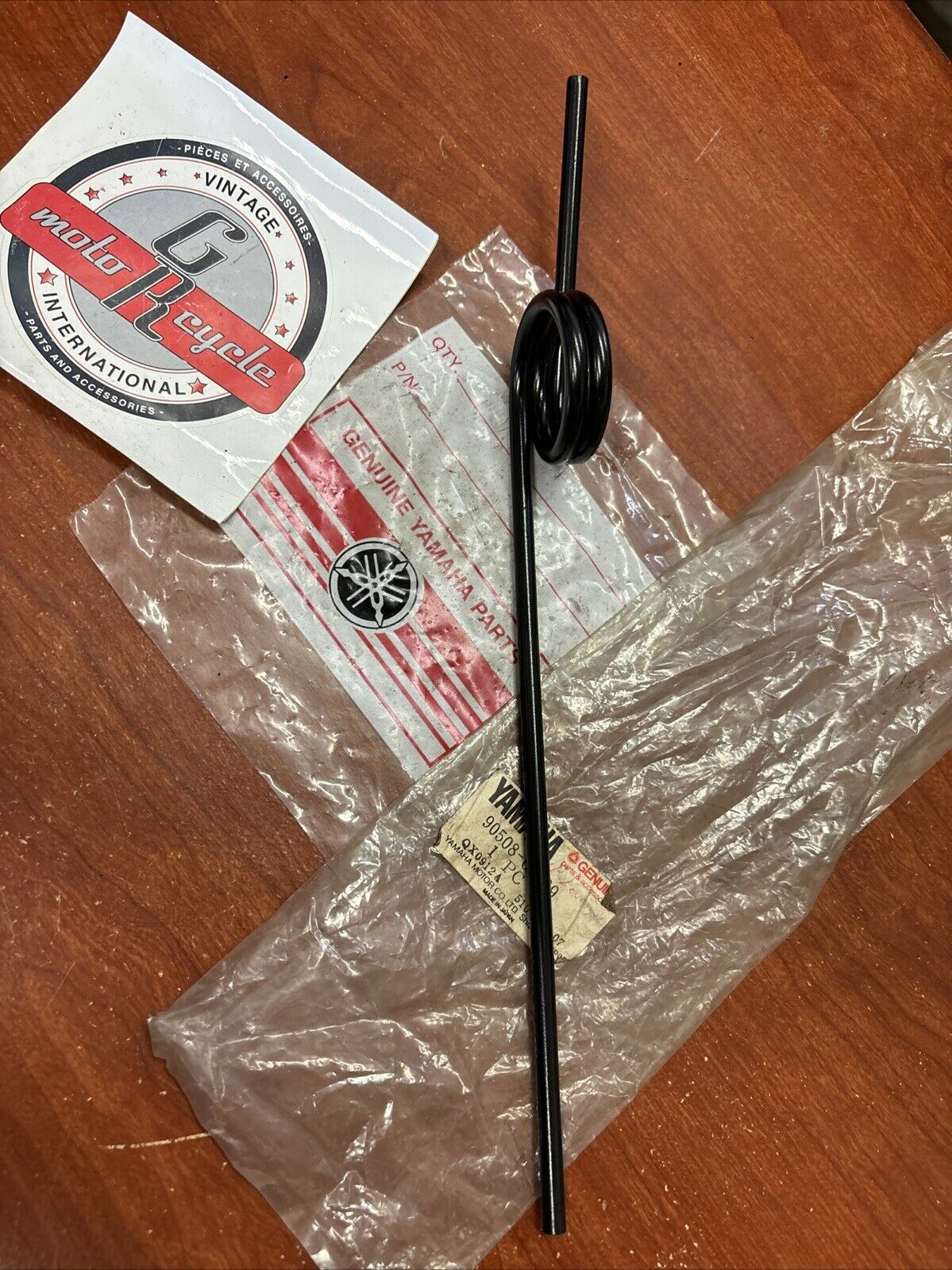 NOS Yamaha 1979 1980 EC540 TORSION SPRING 90508-65389-00 Y184