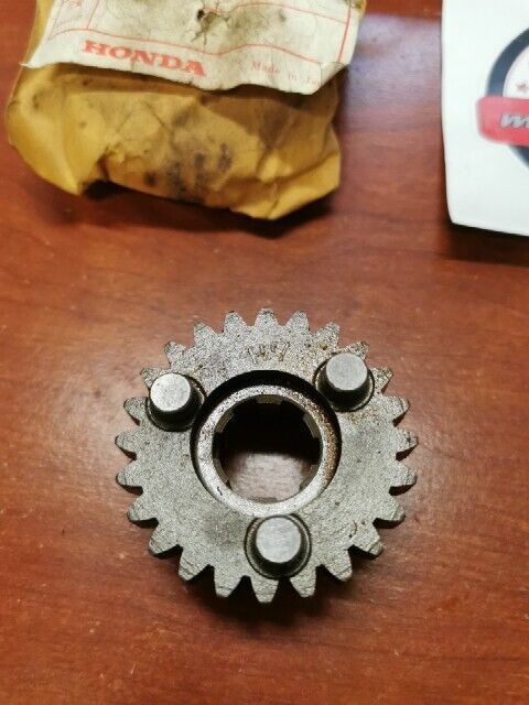 NOS Honda CB200 B T CL200 XL175 GEAR 5TH COUNTER 24T 23491-354-000 H75