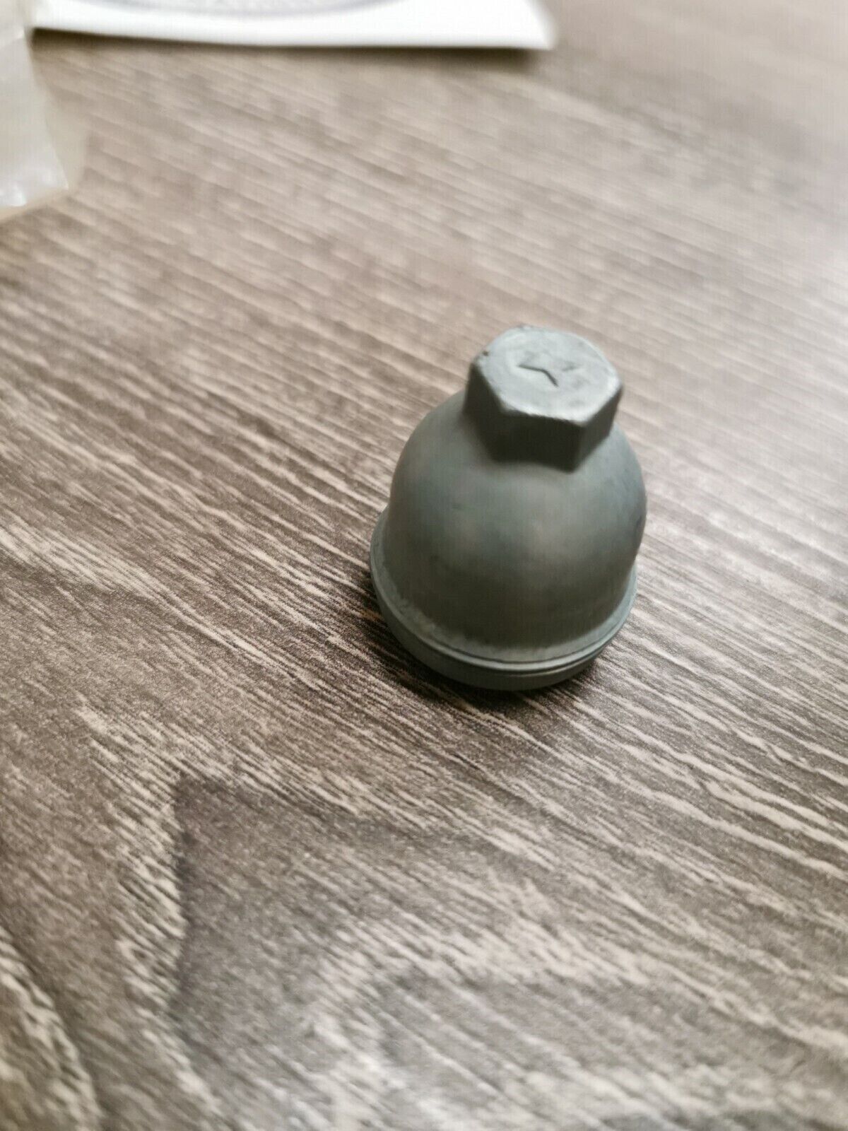 NOS HONDA CL175 FUEL STRAINER CUP 16952-028-000  H56
