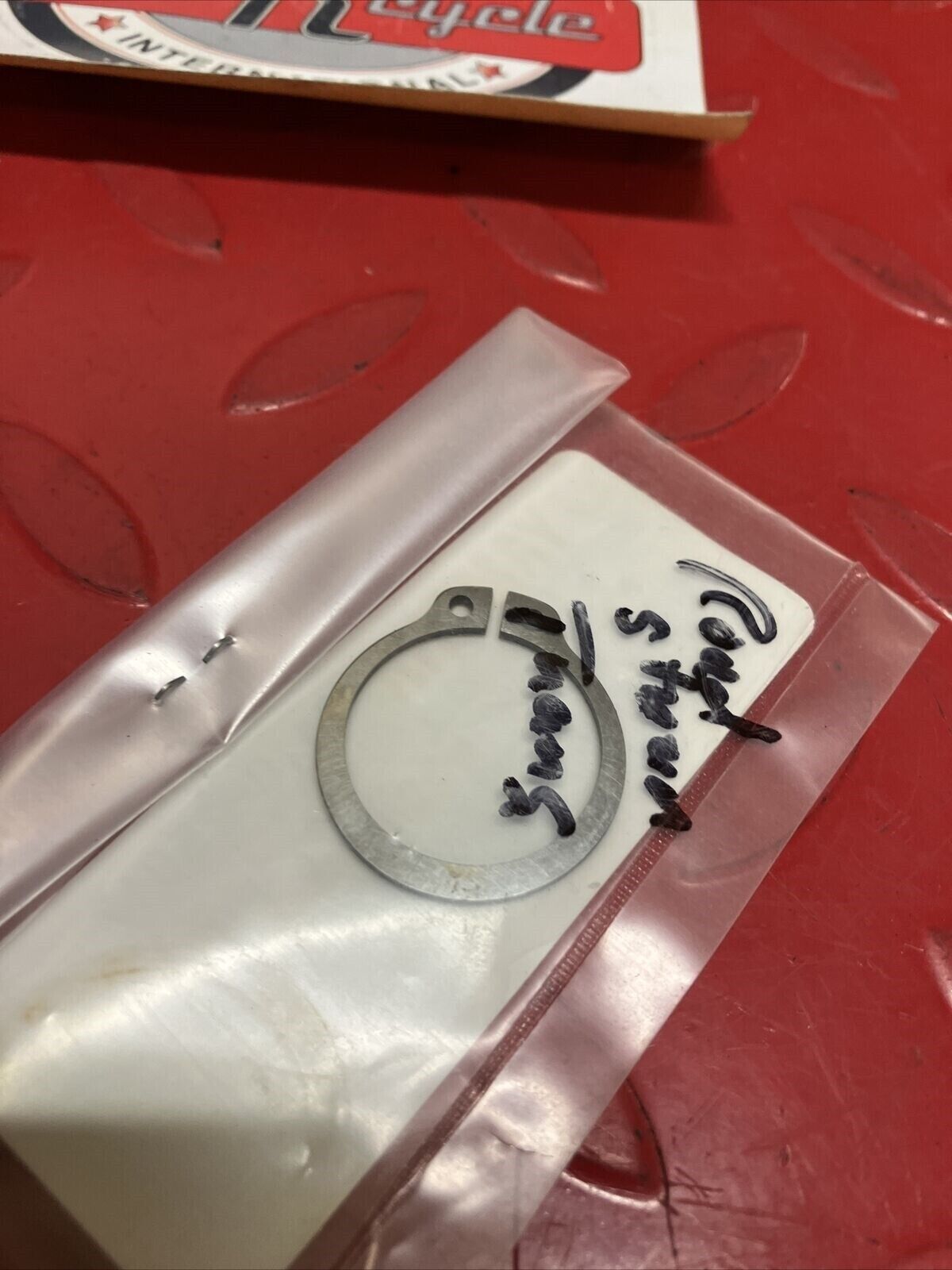 NOS YAMAHA CIRCLIP 93410-25017-00 Y62