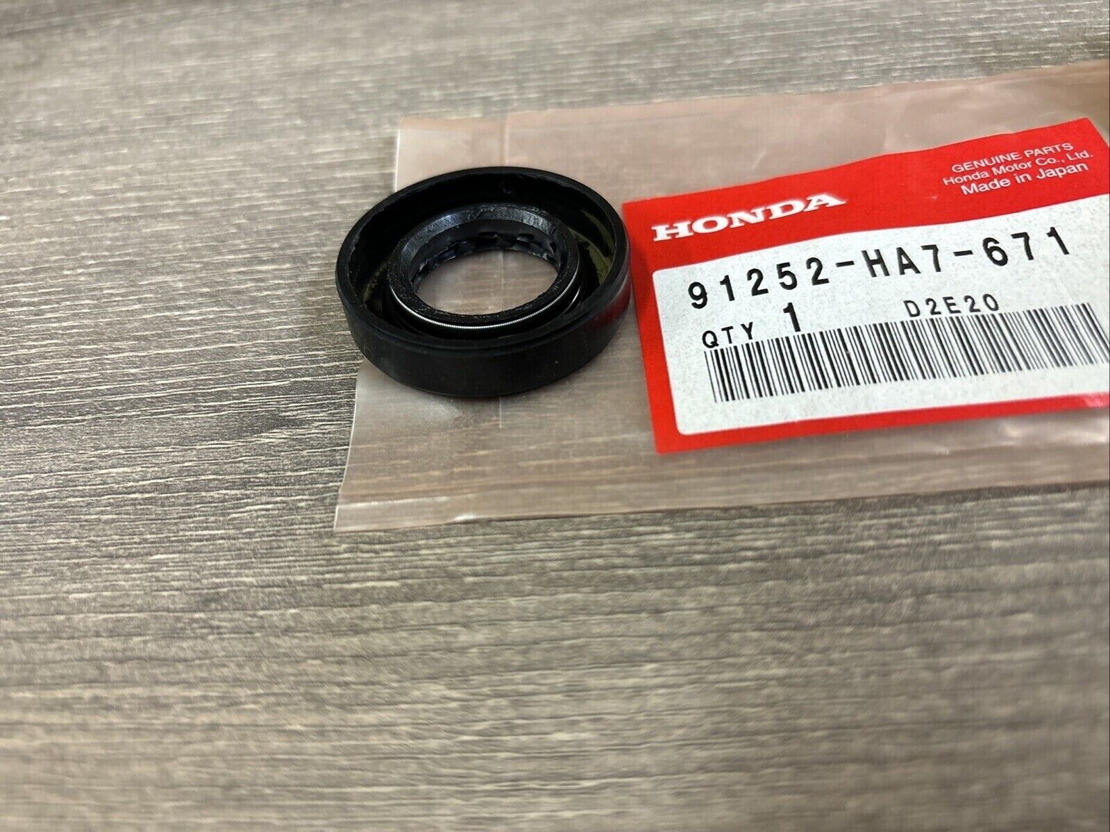 NOS Honda 1986 - 1989 TRX350 D OIL SEAL 22X40X9 91252-HA7-671 H126
