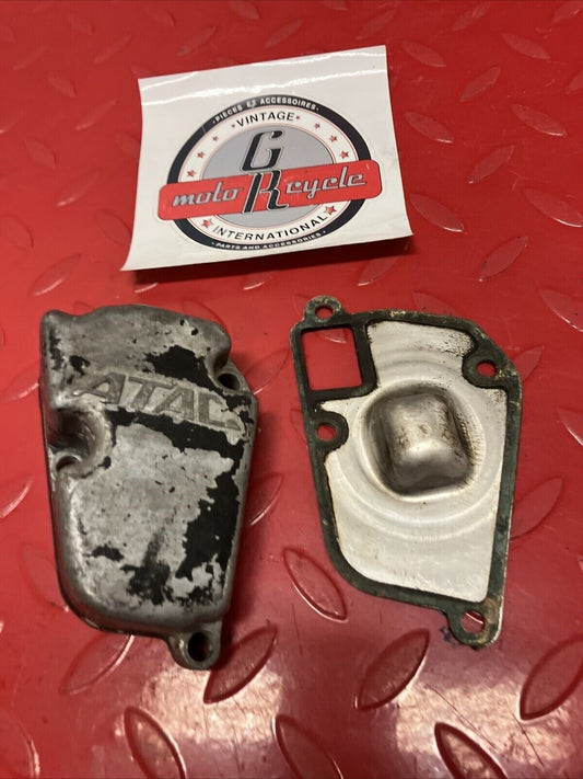 Honda CR250R 1984 cylinder atac cover and separator