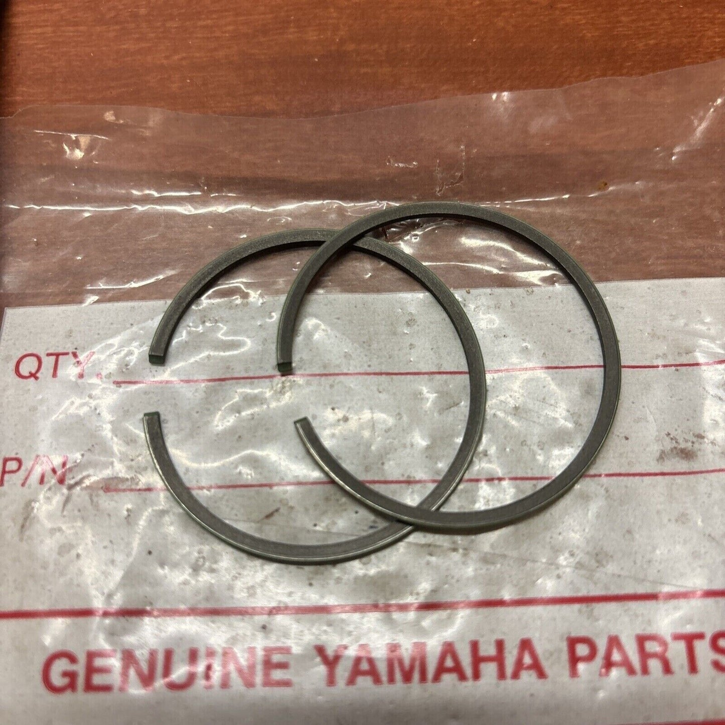 NOS Yamaha G6S G7S YG5 PISTON RING STD 180-11601-01-00 Y174