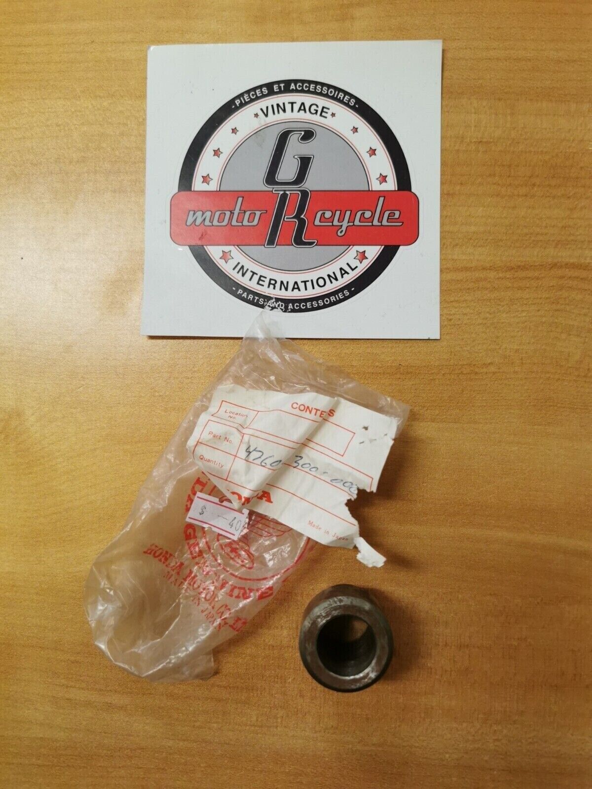 NOS HONDA CB650 CB750 SLEEVE RR AXLE 42605-300-000 #1 H20