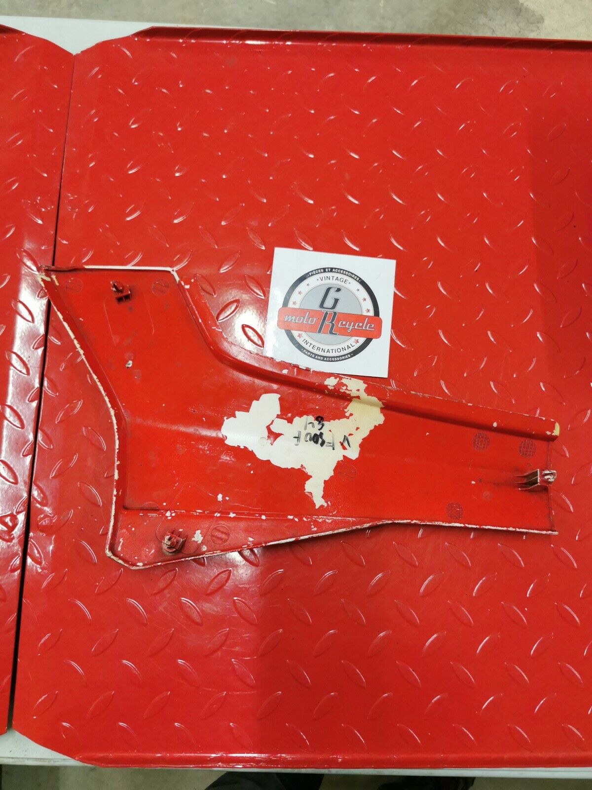 Honda VF400F 1982 interceptor 400 right side cover panel fairing