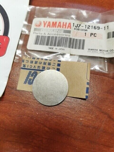 NOS Yamaha FZ600 XJ550 XJ600 XJ650 ADJUSTING PAD (2.05) 1J7-12169-11-00 Y105