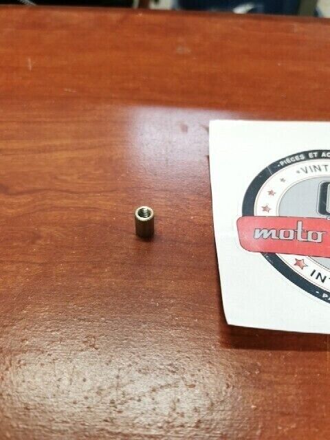 NOS Yamaha LEVER COLLAR 214-83913-00-00 Y115