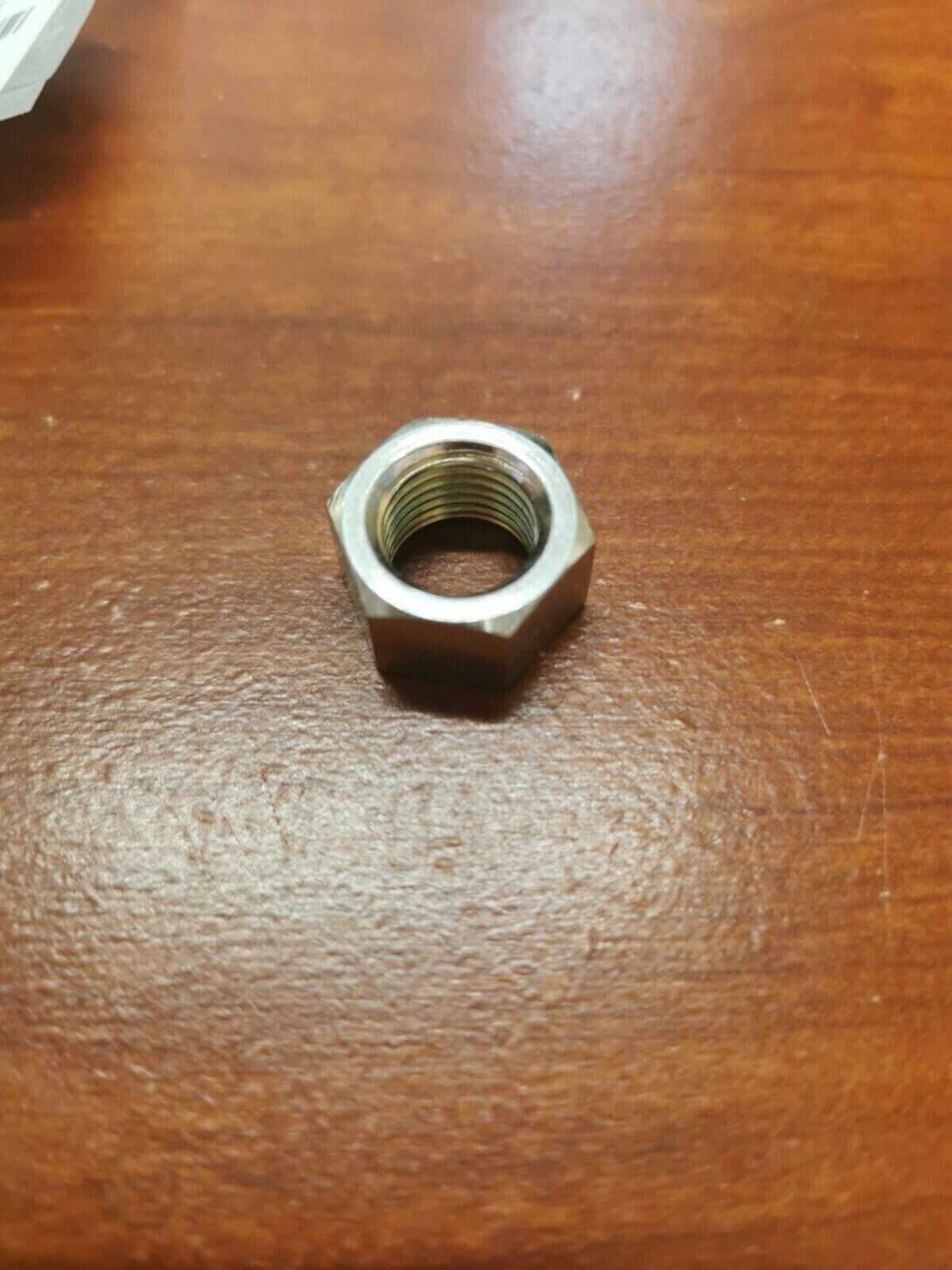 NOS Yamaha YFM350 YFM400 YFM250 YFM450 NUT 37S-23834-00-00 Y82