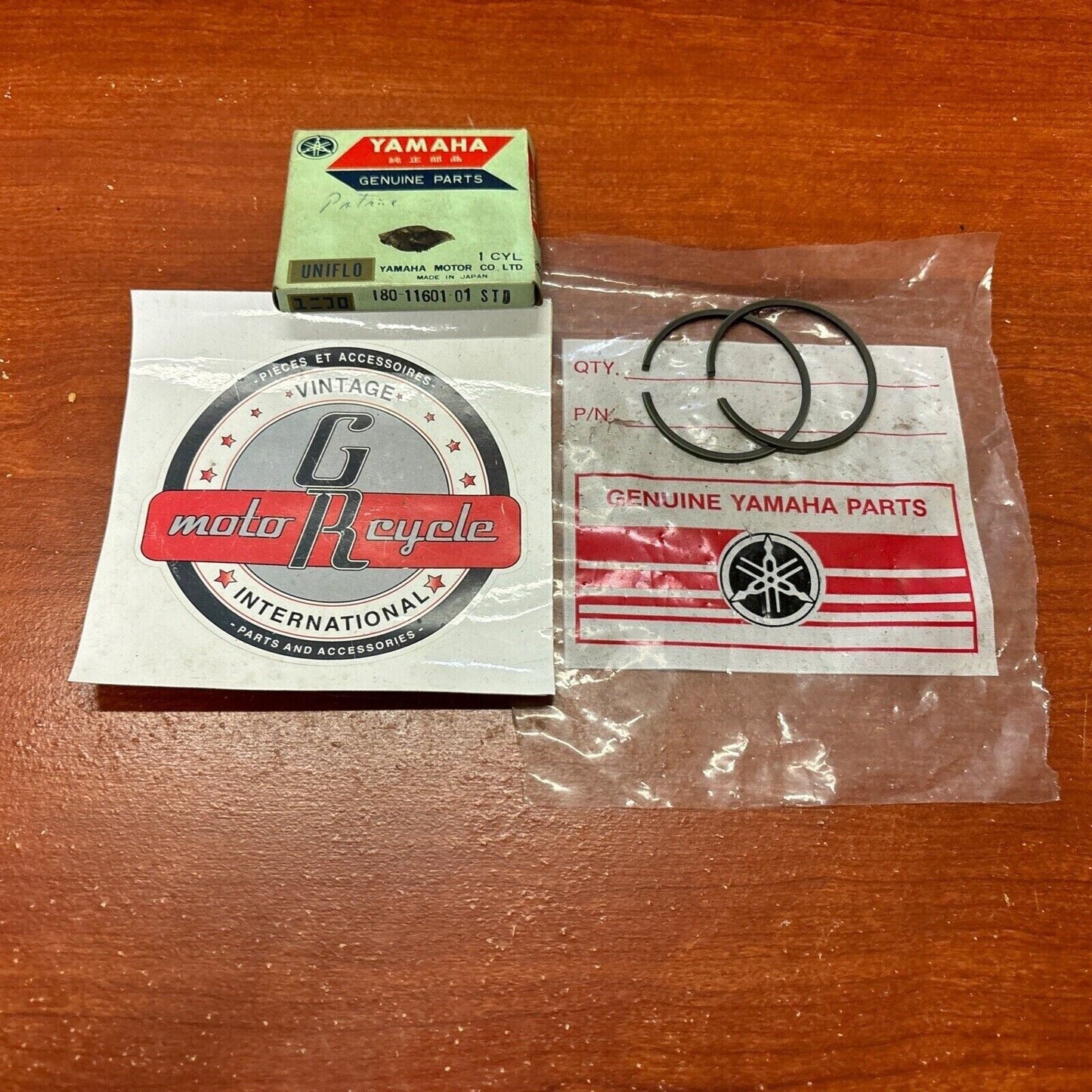 NOS Yamaha G6S G7S YG5 PISTON RING STD 180-11601-01-00 Y174