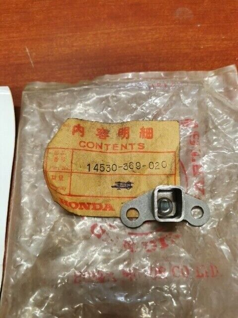 NOS Honda CB250 CB360 CJ250 CJ360 CAM CHAIN TENSIONER HOLDER 14530-369-020 H73