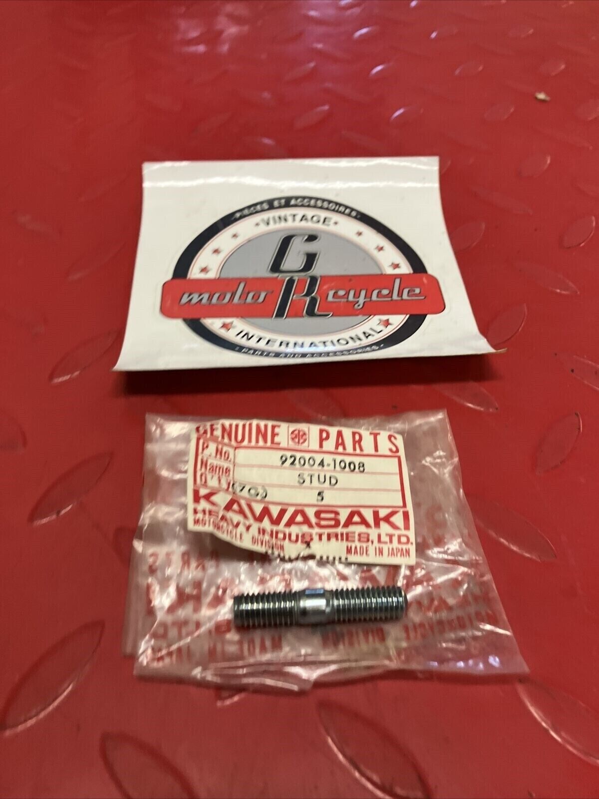 NOS KAWASAKI BOLT STUD 8X25 92004-1008 K19