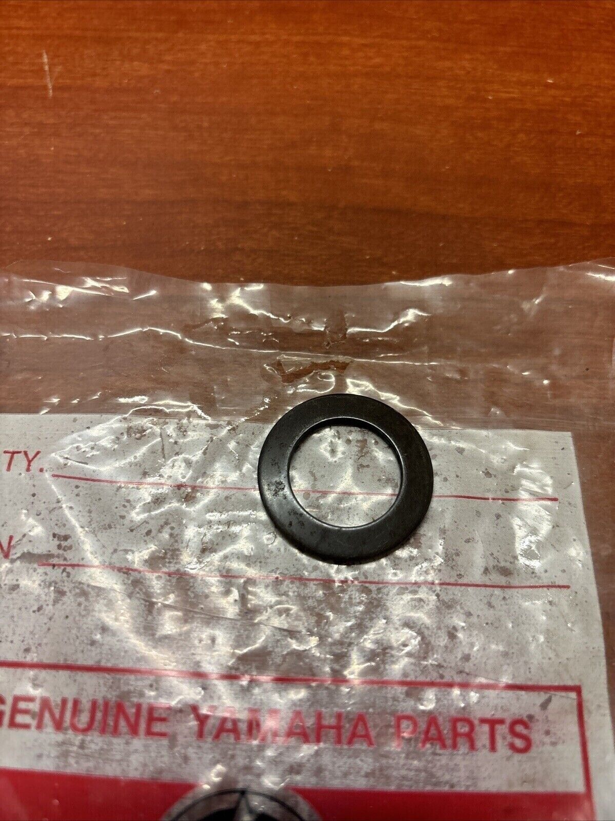 NOS Yamaha WASHER 853-47581-00-00 SUB 90208-20008-00 Y185