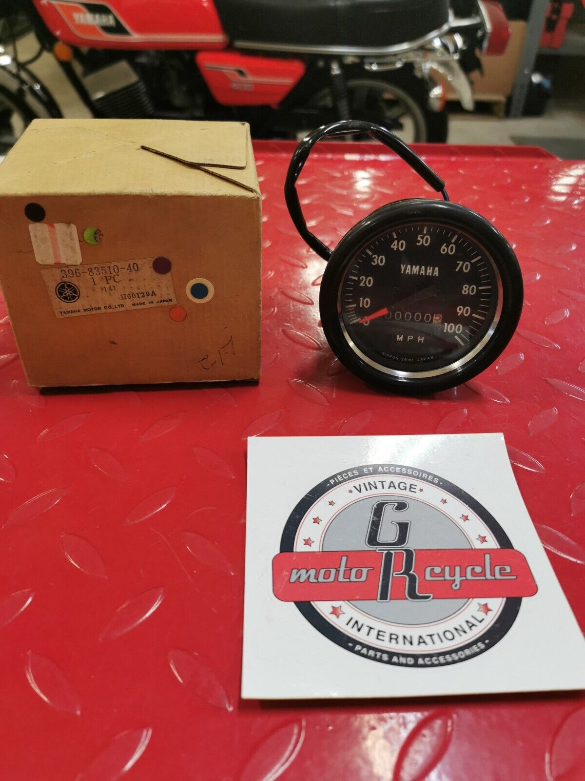 NOS Yamaha AS3 YAS3 RD125 SPEEDOMETER ASSY 396-83510-40 Y10