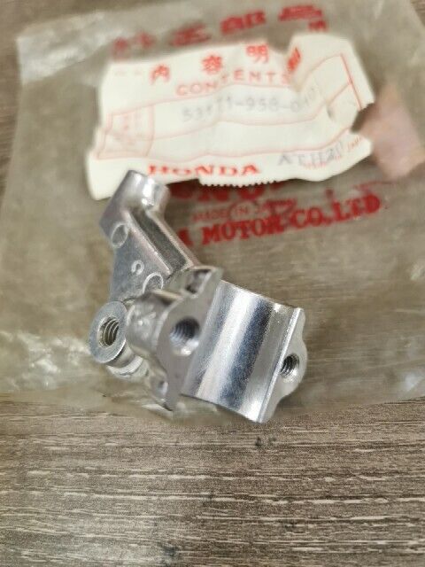 NOS HONDA ATC185S ATC200 BRACKET R HANDLEBAR CONTROL LEVER 53171-958-010 H89