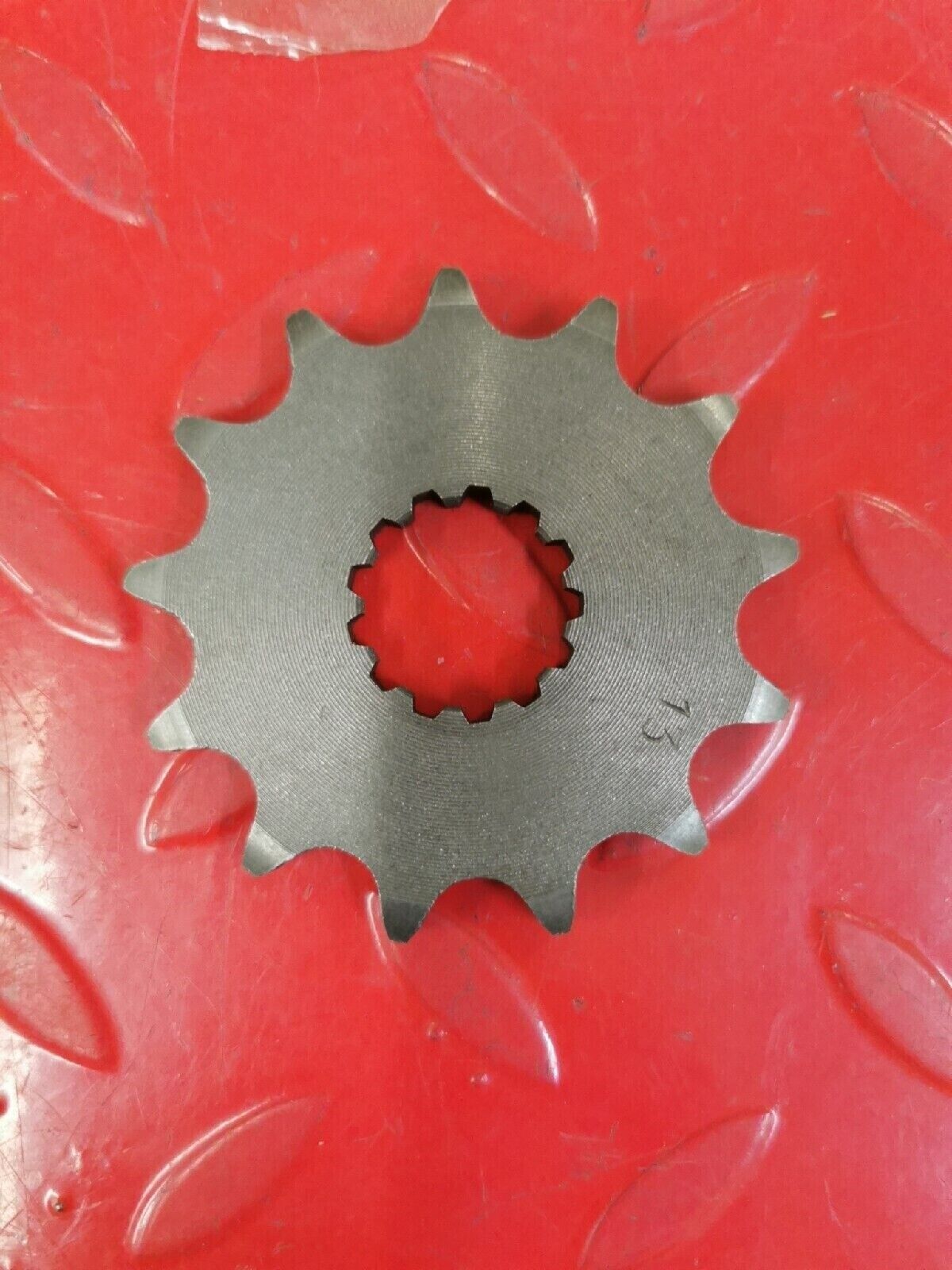 NOS YAMAHA  SPROCKET  214-17461-30-00 Superseded by 9383E-13216-00 Y54