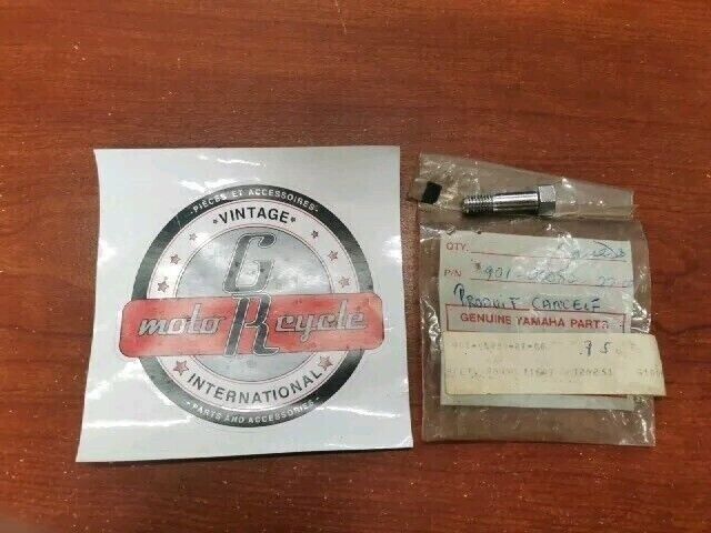 NOS Yamaha ROUND BOLT 90106-08027-00 Y162