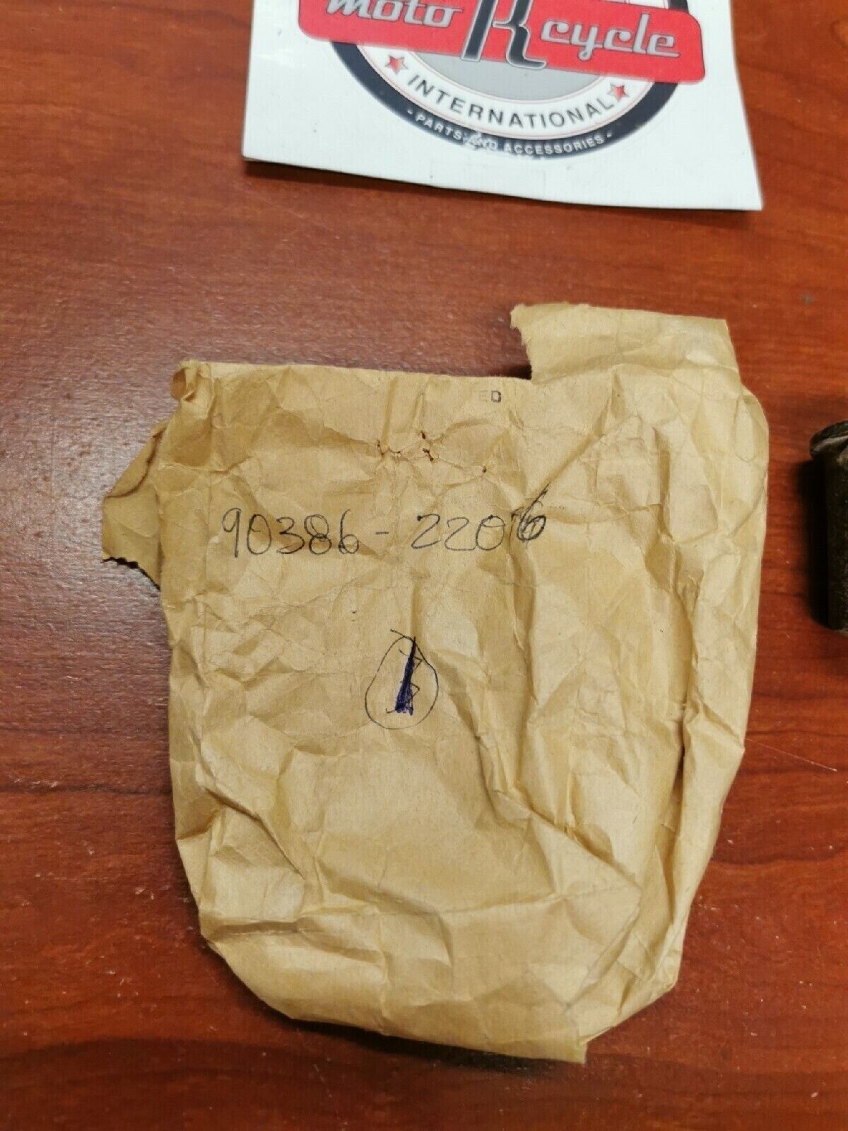 NOS Yamaha SPECIAL NYLON BUSHING 90386-22096-00 Y68