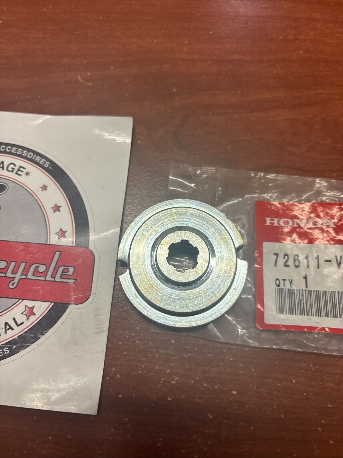 NOS Honda BLADE HOLDER A 20MM 72611-VF9-G31 H155