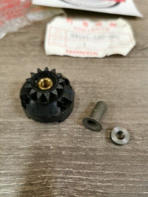 NOS HONDA ENGINE HOLDER KIT 04101-ZA0-000  H74