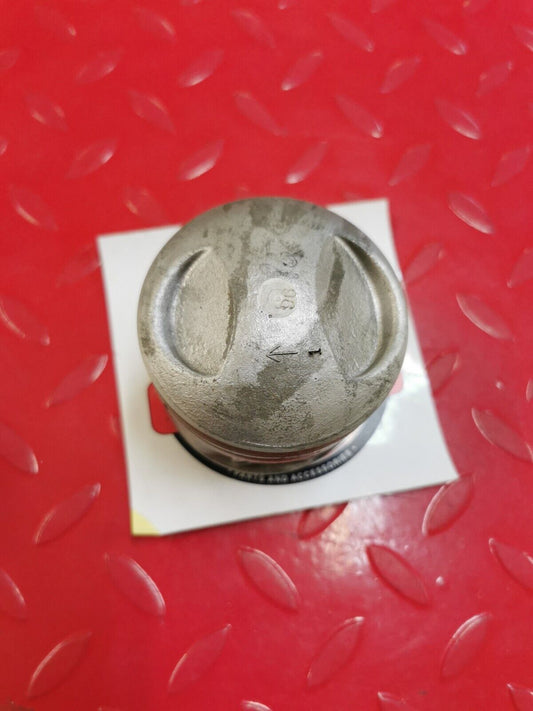 NOS Yamaha TX650 XS650 PISTON STD 447-11631-01-96 Y27