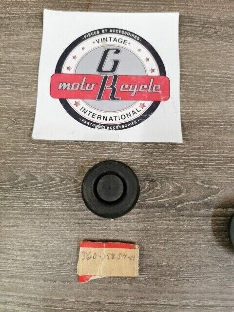NOS YAMAHA Z350D 1977 TZ250F RD400E  RESERVOIR DIAPHRAGM 360-25854-00-00 Y114