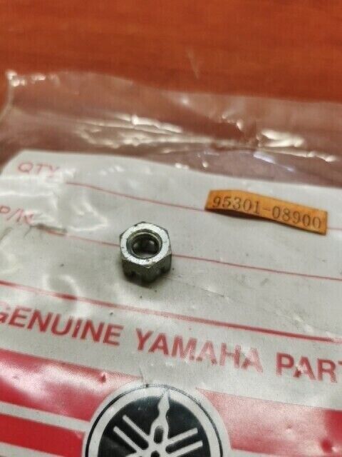 NOS Yamaha YZ125 YZ250 YZ490 SLOTTED NUT 95301-08900-00 SUB 95307-08900-00 Y129