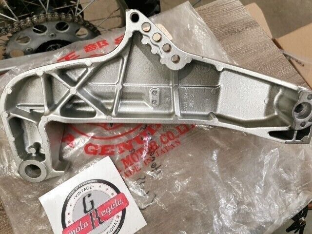 NOS HONDA OUTBOARD BF35 BF50 Stern Bracket 50301-ZV5-010ZA H85