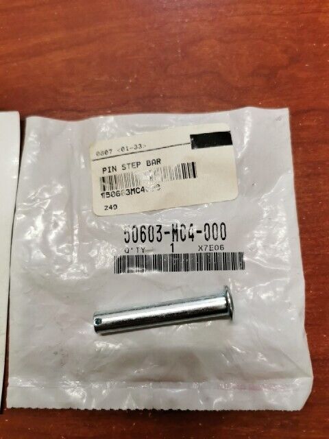 NOS Honda CA125 CA250T CMX250C XL600 NX125 STEP BAR PIN 50603-MC4-000 H152