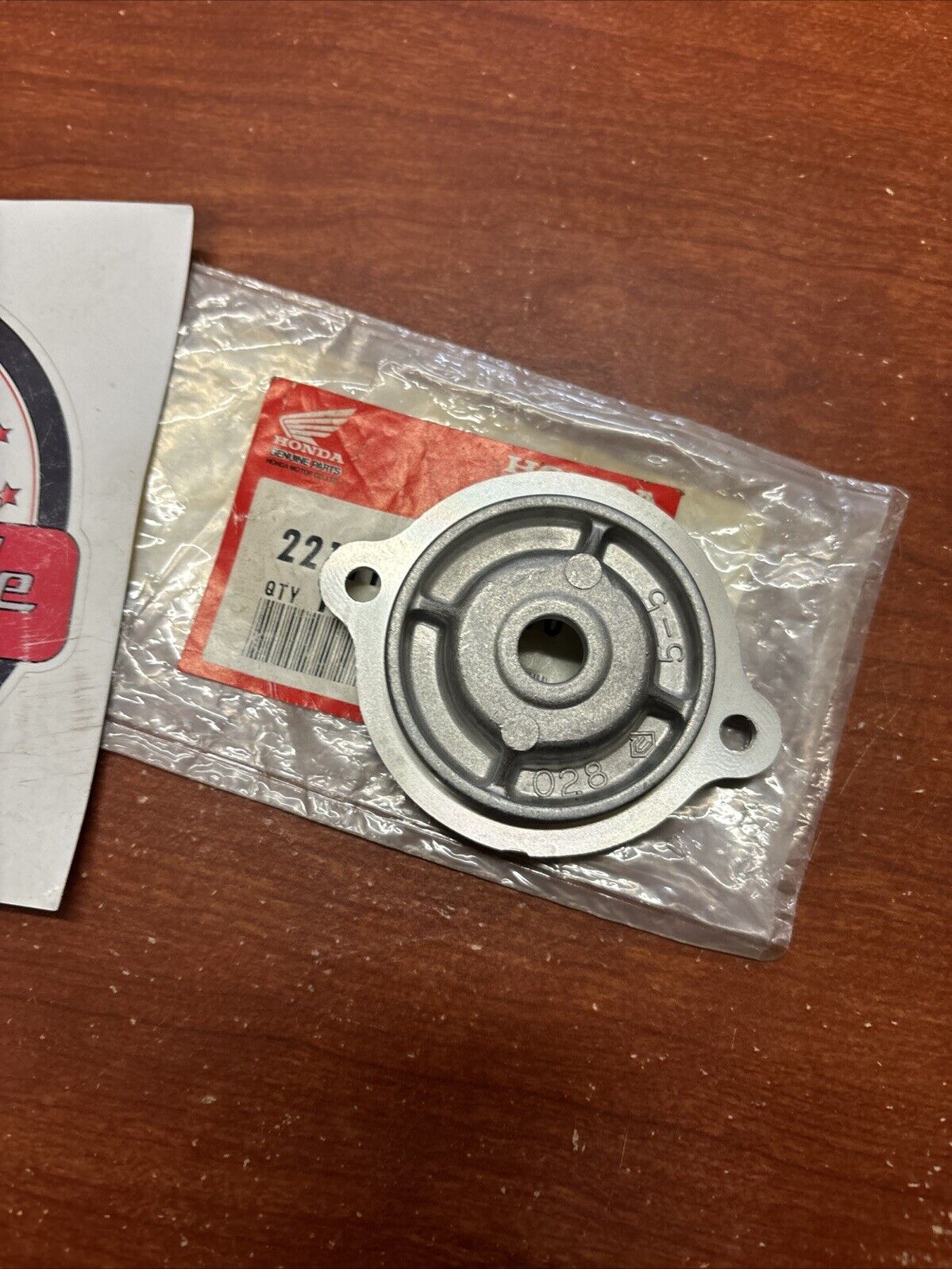 NOS Honda ATC110 ATC90 C90 CT110 CT90 CLUTCH COVER 22111-028-010 H162