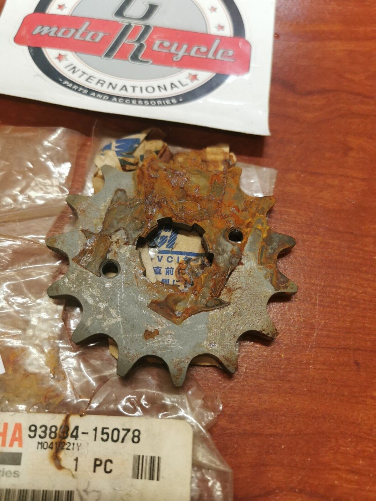 NOS Yamaha XT250 YZ250 TT250 IT250 IT490 DRIVE SPROCKET 15T 93834-15078-00 Y89