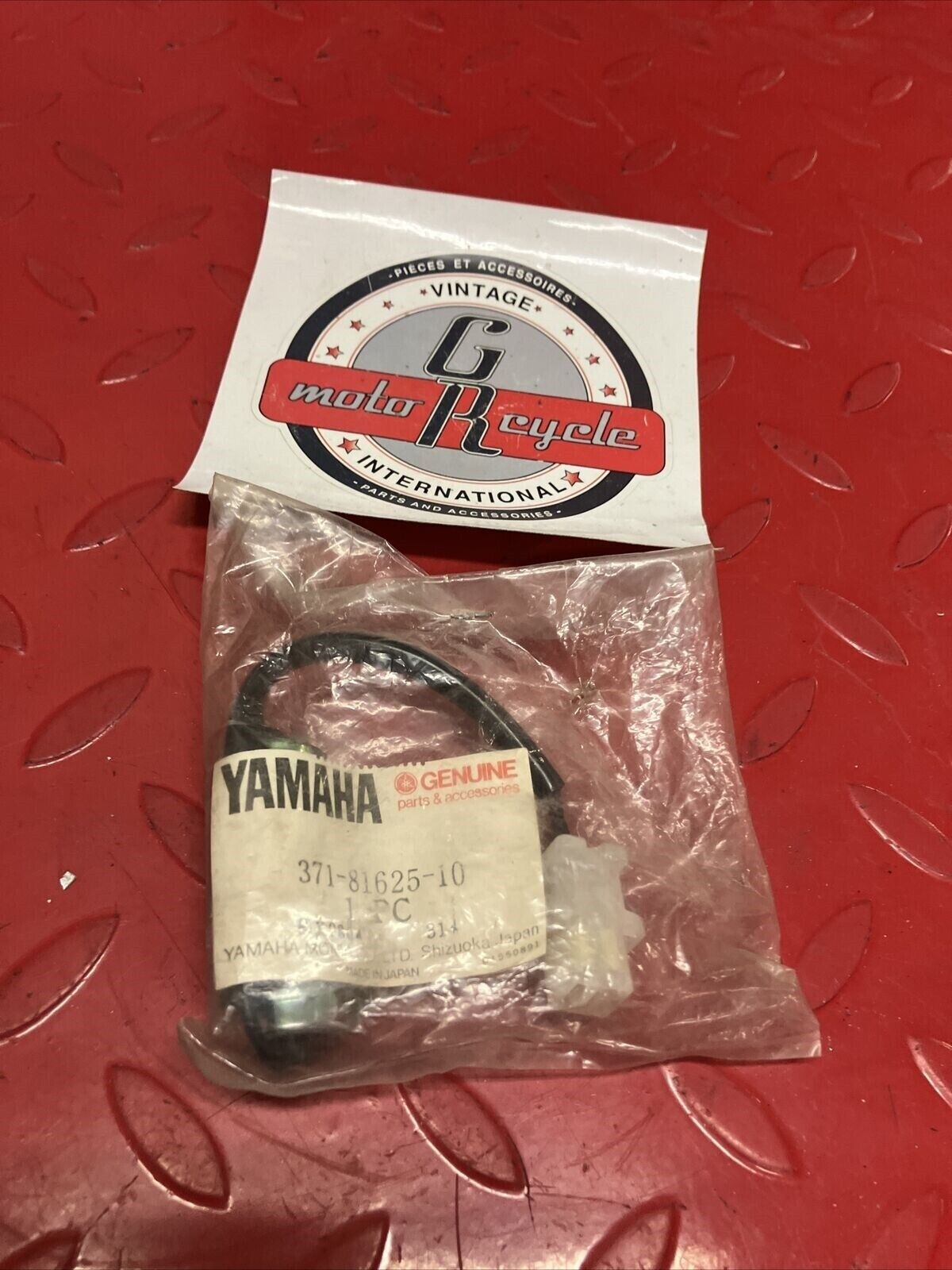 NOS YAMAHA TX500 XS500 CONDENSER 371-81625-10-00 Y65