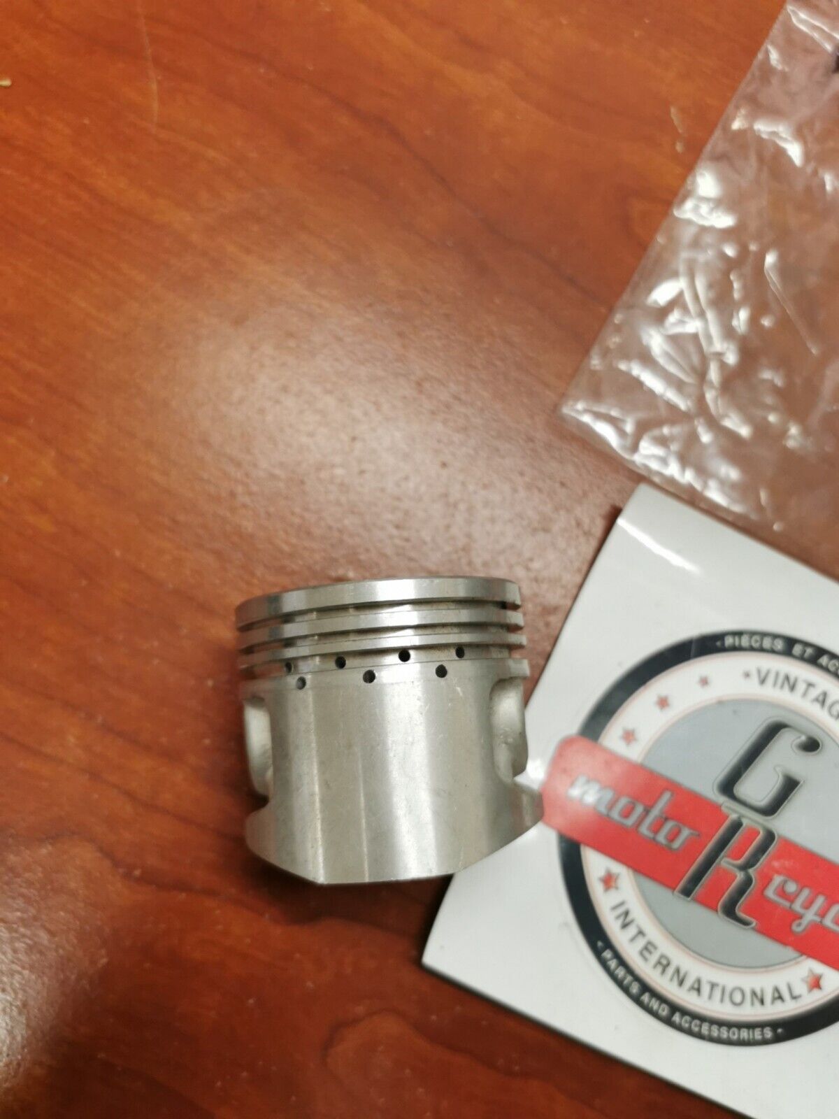 NOS Honda CB500 K1 K2 PISTON (OS 0.50) 13103-323-000 SUB. 13103-323-405 H62